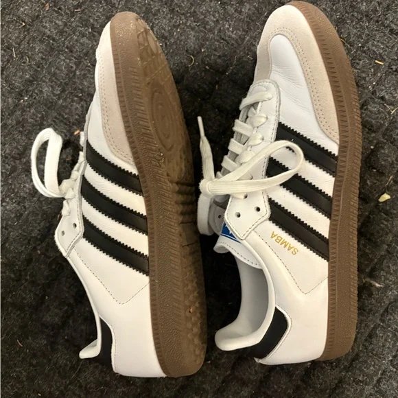 Adidas Sambas Sneakers 6.5 LIKE NEW - Picture 3 of 5